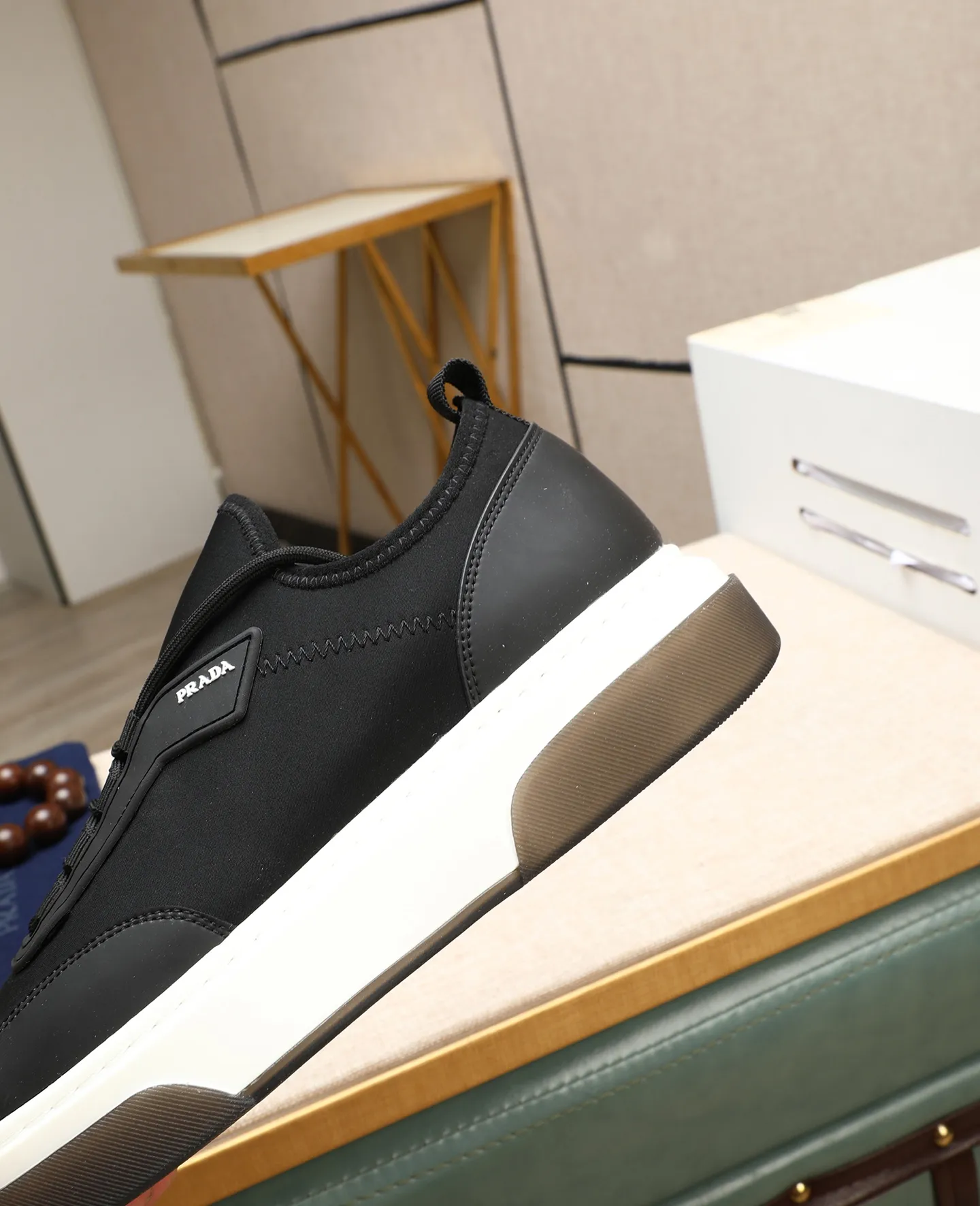 Men's shoes 💰580 [PRADA] Prada - High-end quality original order - Upper: 🔝 silk calfskin, brand canvas cloth, brand metal fasteners - Lining: mesh, foot pads; top-grade cowhide - Outsole: ultra-light TPU foam; molded outsole - Ultra-high quality control·Fine workmanship: highlighted (high-end·luxury·grade) -Size: 38-44 (45 can be customized) Wang